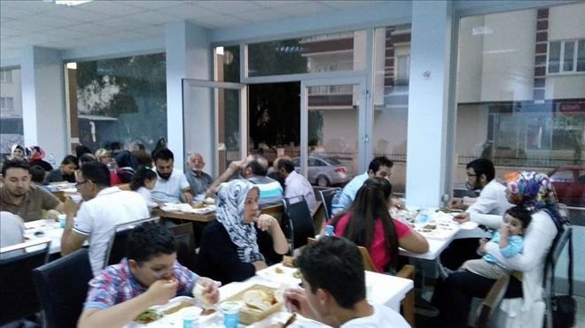 Görme Engelliler İftarda Bir Araya Geldi