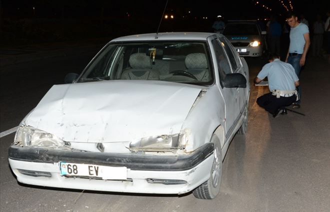 Alkollü sürücü önünde seyreden otomobile çarptı: 2 yaralı