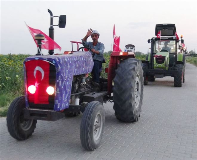 Aksaray´da traktörler şehre indi 