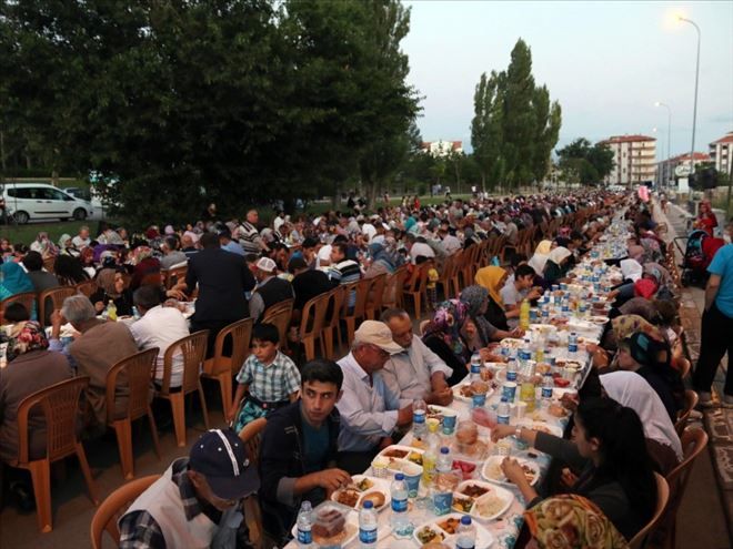 Belediye İftar Programını Somuncu Baba da kapattı
