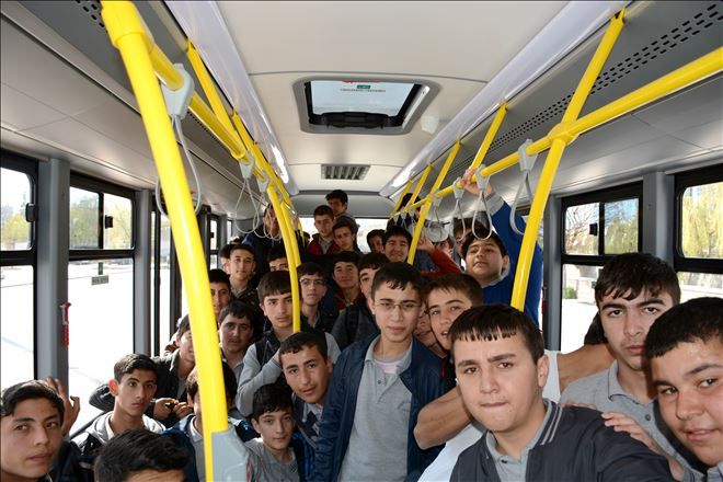 Halk otobüsleri pazar gününe kadar 18.00-24.00 arası ücretsiz