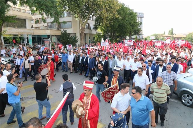 Aksaray Belediyesinin İkramları Gecenin Geç Saatlerine Kadar Devam Etti