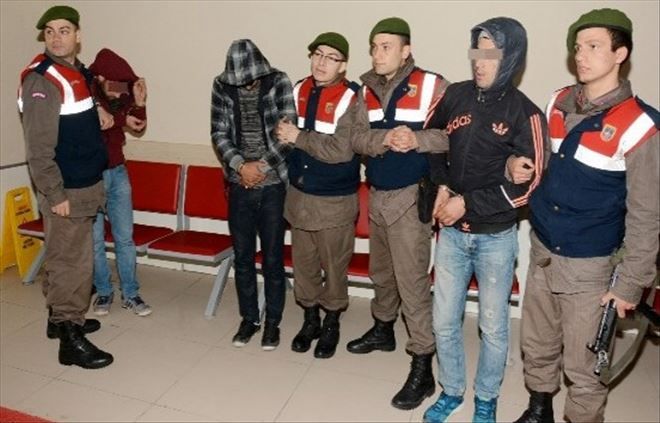 Esrar sevkıyatı yapan şüpheliler adliyede