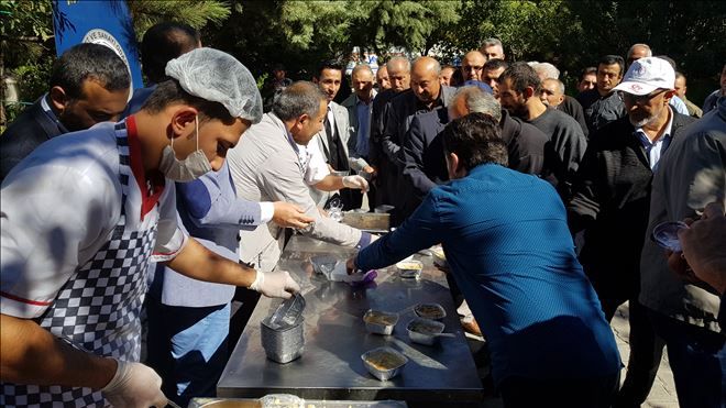 ATSO  2 Bin Kişiye Aşure Dağıttı 