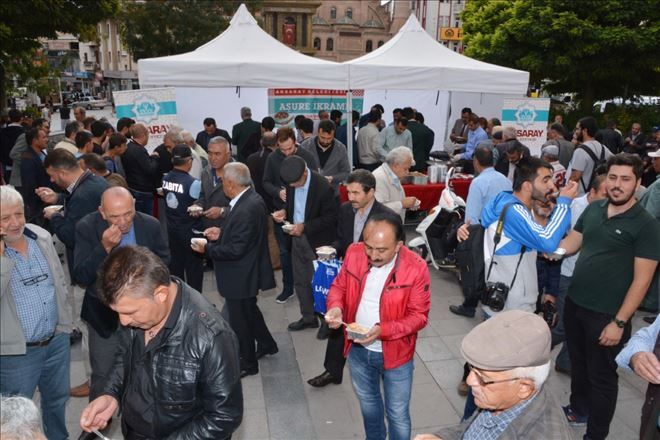 Aksaray Belediyesi´nden Vatandaşlara Aşure İkramı