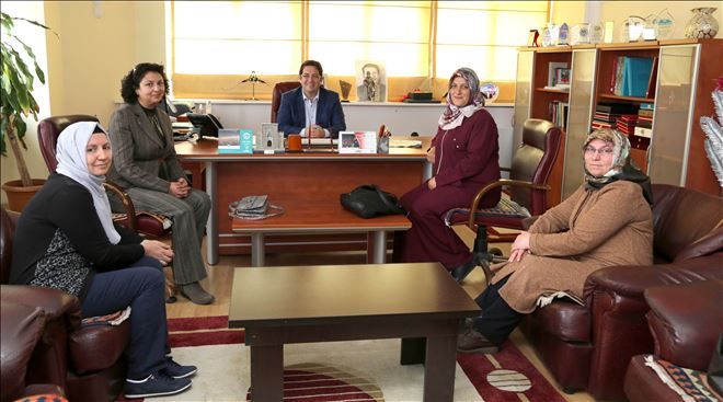 Halk Eğitim Merkezi El Sanatları ve Aile Eğitim Kursu Heyetinden Başkan Yazgı´ya Nezaket Ziyareti