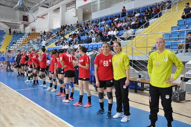 Hentbol´de Belediye Spor Polatlıyı Elinden Kaçırdı 