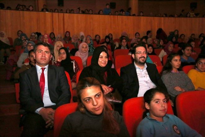 Purnima ve Sırlar Ormanı Oyununu 1000 Öğrenci İzledi 