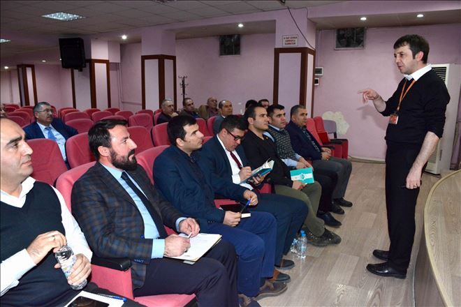 Belediyedeki Daire Müdürlerine seminer verildi