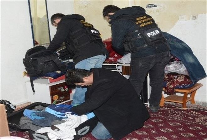 Afganistanlılara uyuşturucu operasyonu
