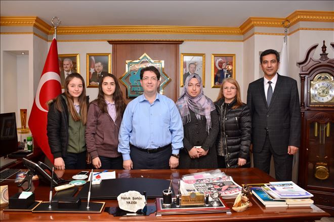 Fen Lisesi Öğretmen ve Öğrencileri Başkan Yazgı´yı Ziyaret Etti