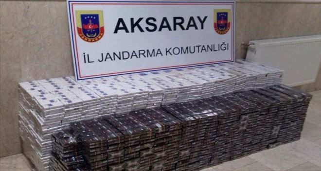 Otobüslerin bagajlarında 7 bin 800 paket kaçak sigara ele geçirildi