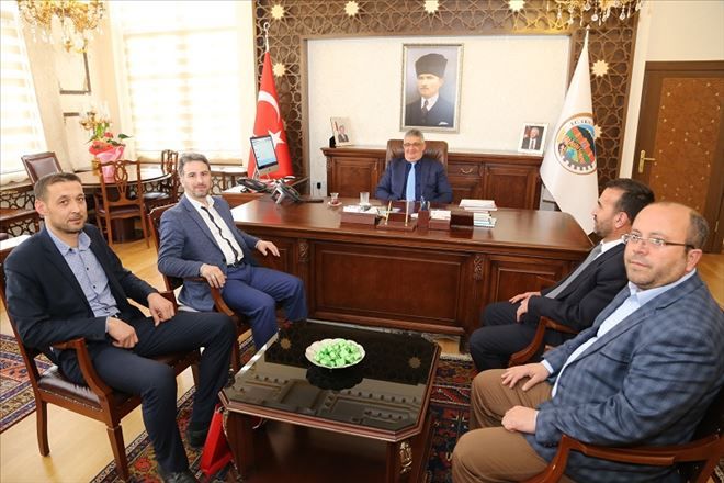ÖNDER İmam Hatipliler Derneğinden Vali Pekmez´e ziyaret