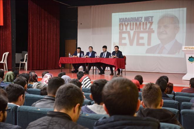 Gençlere Cumhurbaşkanlığını Hükümet Sistemi Anlattılar
