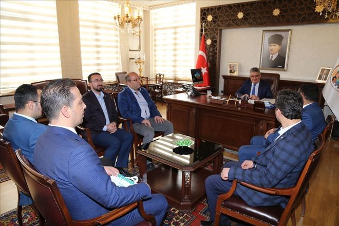 Aksaray Sanayici ve İş Adamları Derneği Vali Aykut Pekmez´i ziyaret etti.