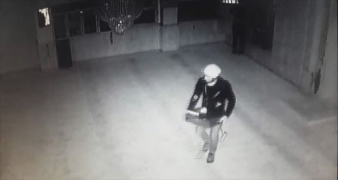 Gökkayada Camiyi Soyup Kur´anı Kerimleri Çaldılar
