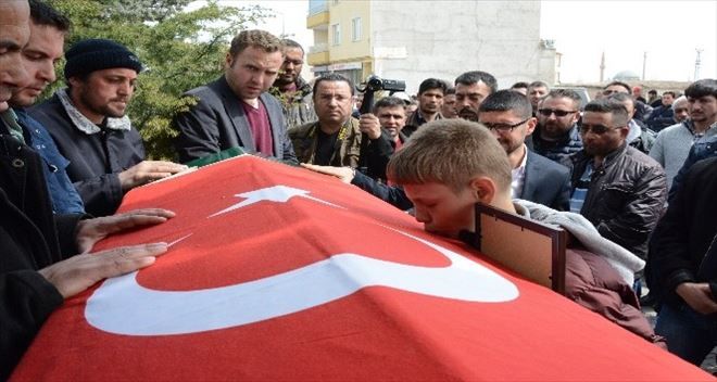 Emekli polisin öldürdüğü doktor toprağa verildi