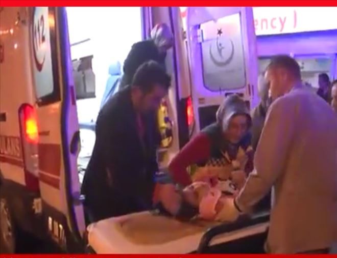 Bağlıkaya´da  iki otomobilin çarpışması sonucu 4´ü çocuk 10 kişi yaralandı.