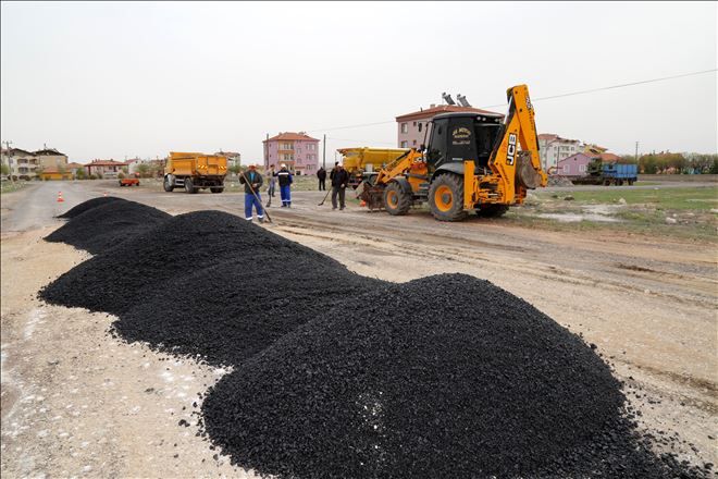 Aratol´da Servis Hattı Yollar Asfaltlanıyor