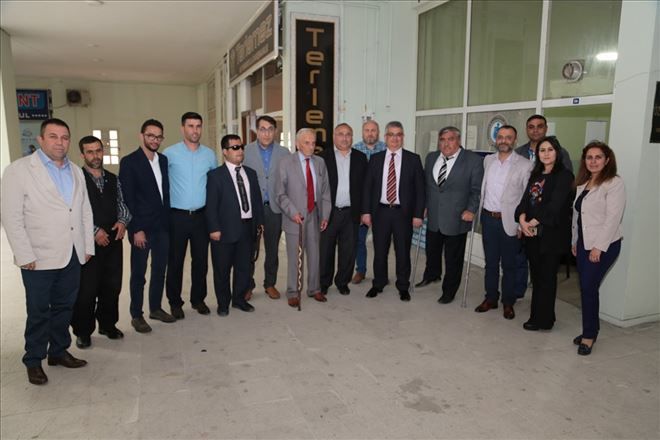 Vali Aykut Pekmez Engelliler Derneğini Ziyaret etti