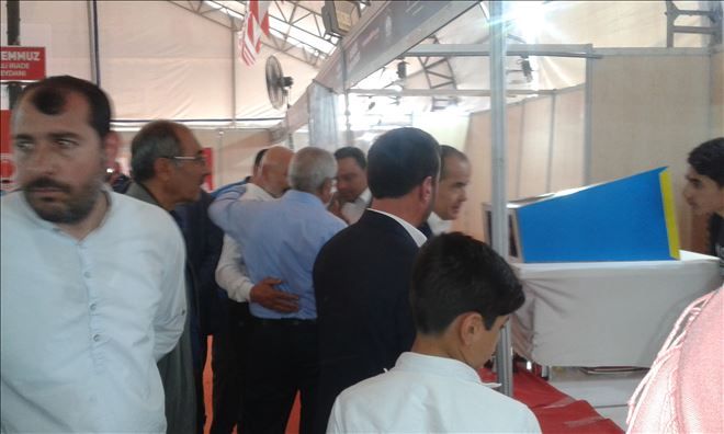 AKİMDER ´in Sergisini Cengiz Aydoğdu ziyaret etti
