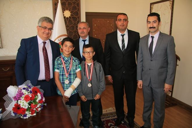Armutlu Köyü Ortaokulu öğrencilerinin Tübitak Araştırma Projesi başarısı