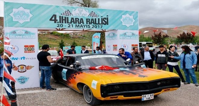 Aksaray´da 4´üncü Klasik Otomobil Rallisi start aldı