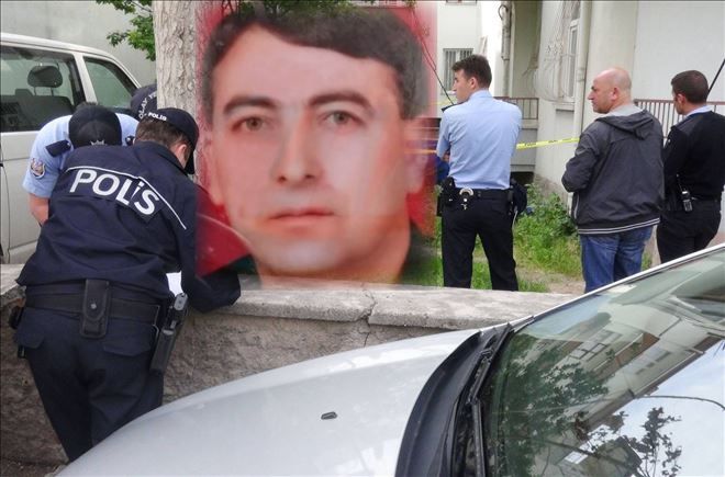 Oturduğu apartmanın bahçesinde ölü bulundu