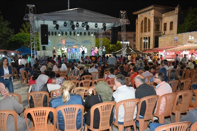 Temel ve Dursun İzleyenleri Güldürdü  