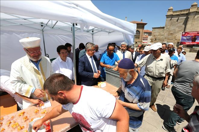 Ulucamide Kur´an Ziyafeti ve 100 Bin Hatim Duası Yapıldı