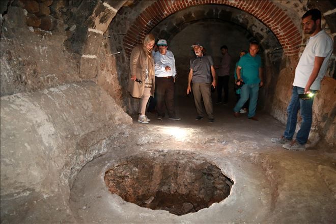 Başkan Yazgı, Restoresi Devam Eden 800 Yıllık Tarihi Hamamda İnceleme Yaptı