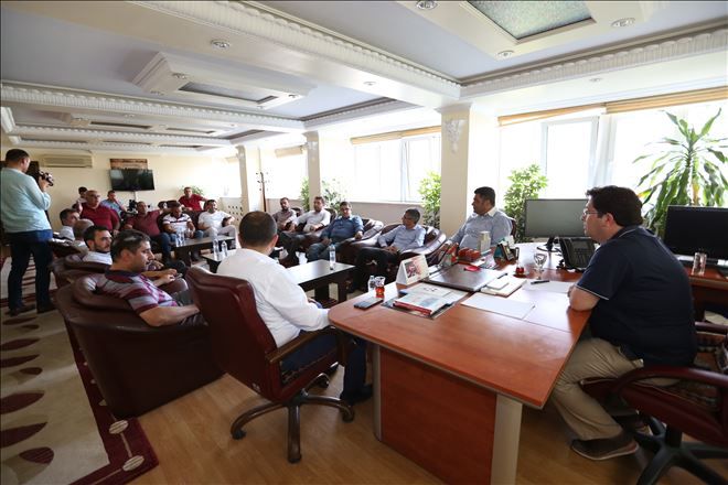 Başkan mobilyacı ve galerici esnafını dinledi