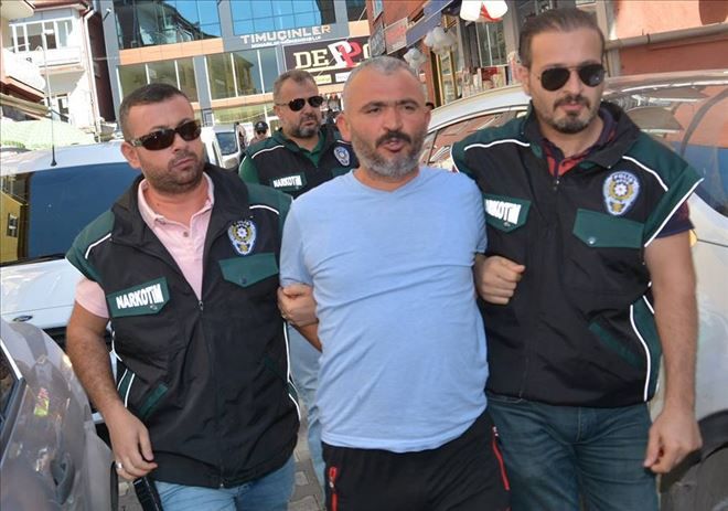 Uyuşturucu tacirlerine operasyon: 10 gözaltı