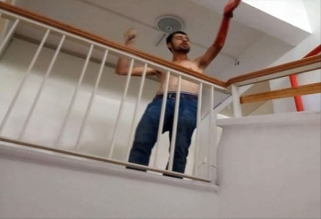 Eski eşini görmek için kendini kesti