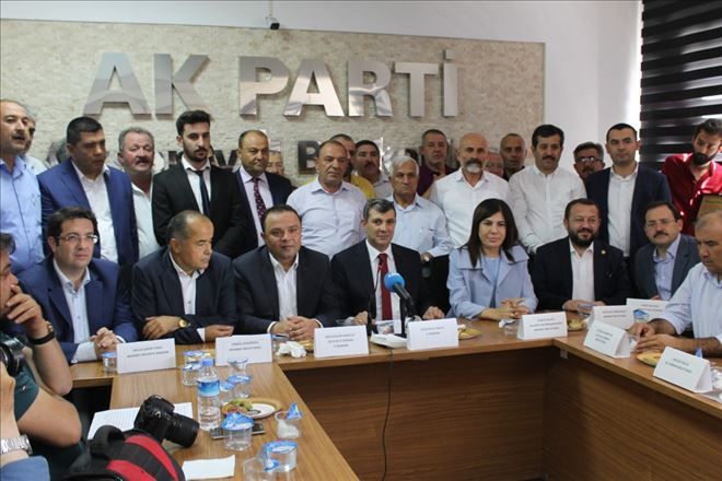 Aksaray Ak Parti İl Başkanlığında devir teslim töreni gerçekleştirildi.