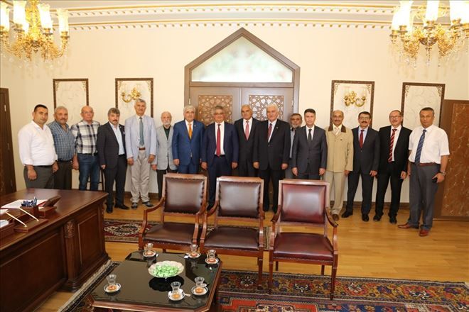 Ahilik Haftası Kutlama Komitesi Vali Aykut Pekmez´i ziyaret etti