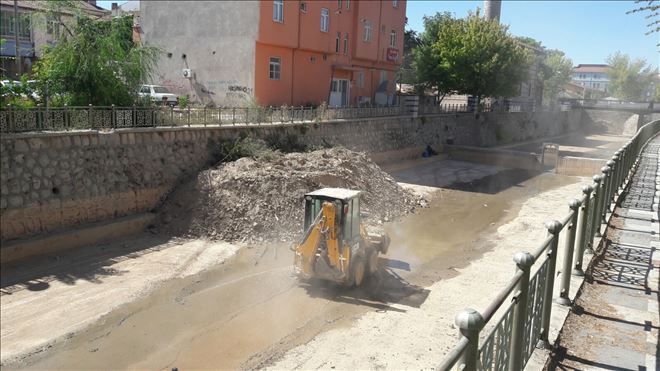 Aksaray Belediyesi´nden Uluırmak Temizliği