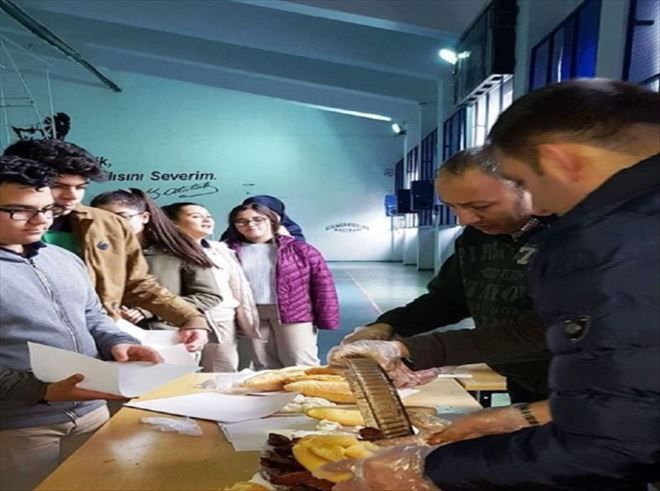 Sağlıkçılar Motivasyonu Artırmak İçin Mangal Etkinliği Düzenledi