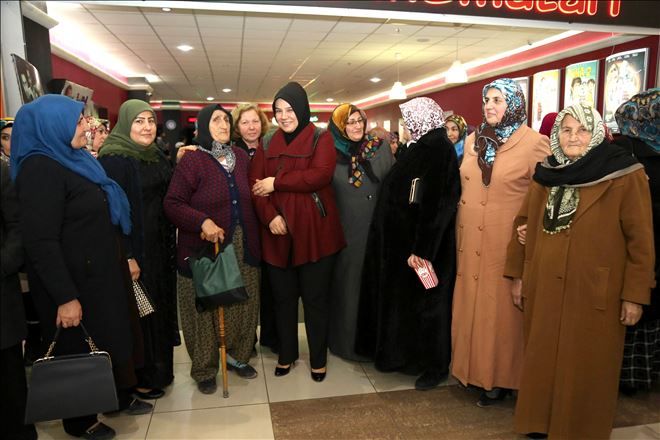 Hasibe Yazgı´nın Kadınlara Yönelik Sinema Ve Moral Etkinliği Devam Ediyor 