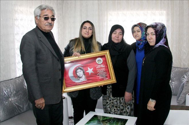 Yeşim Pekmez;Şehit ailelerimizin sorunlarını çözmek boynumuzun borcu