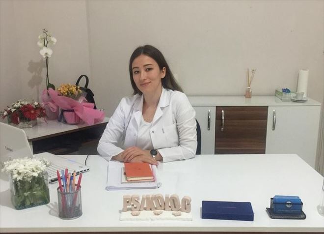 Psikolog Buse Sağlam Çocuklara Okulu Sevdirmenin Yollarını Açıkladı