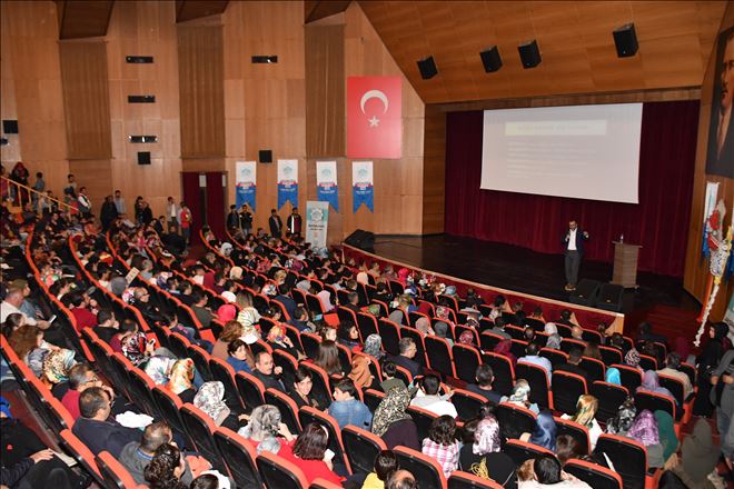 Sıtkı Aslanhan Konferansına Yoğun İlgi