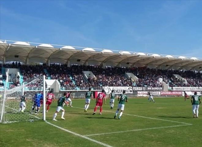 Aksarayspor Evinde Puan Kaybetti 