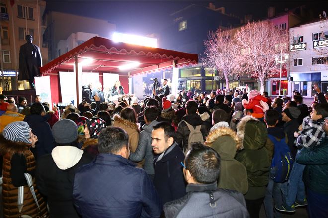 15 Temmuz Milli İrade Meydanında Teleskoplarla Ay Gözlemi