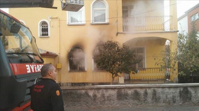 Aksaray´da çıkan yangında 2 kişi ölümden döndü