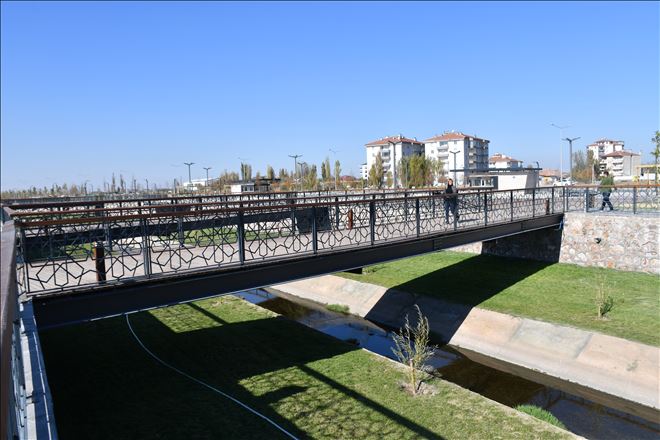 4,5 Yılda 24 Adet Araç Ve Yaya Köprüsü Yapıldı