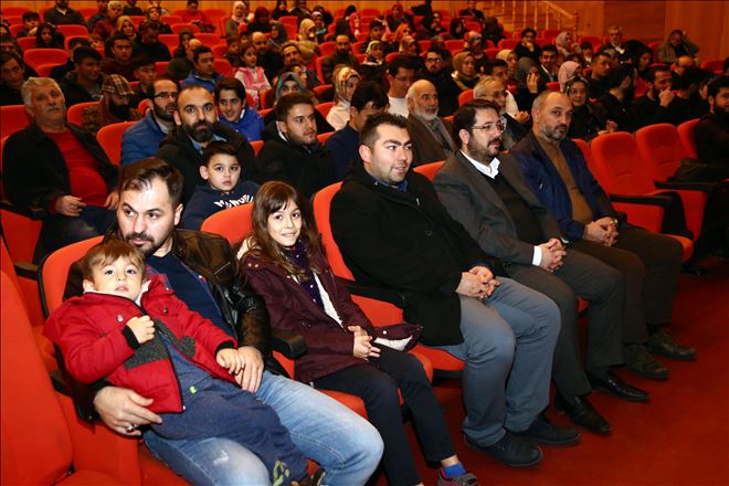 ?En Büyük Haber? Adlı Tiyatro Oyunu Beğenildi