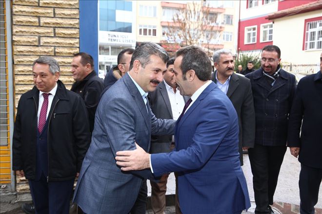 Vali Ali Mantı Siyasi Partilere İade-i ziyarette bulundu