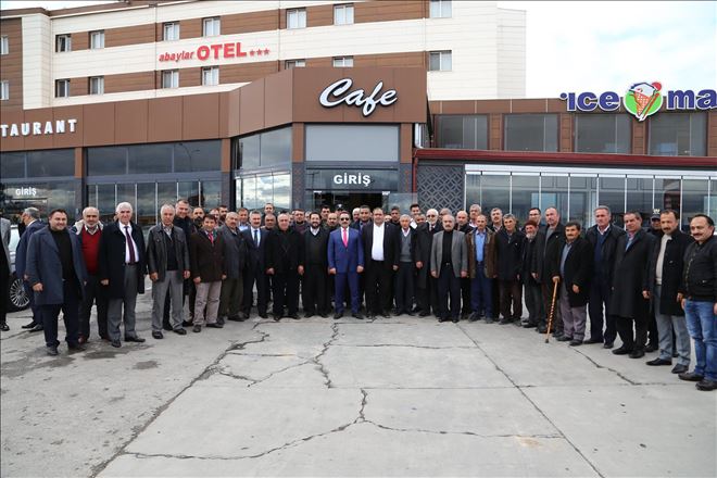 Vali Ali Mantı Muhtarları dinledi