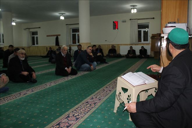 İmam Hüseyin Cami´de Hadis Dersleri Devam Ediyor